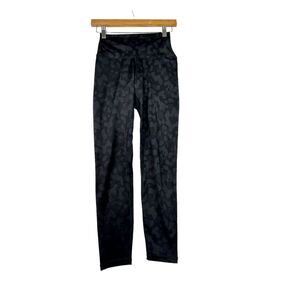 Lululemon Animal Print‎ Leggings size 4 Green